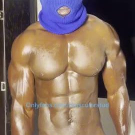 MUSCULAR STUD
