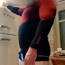 ICE CUM Eating