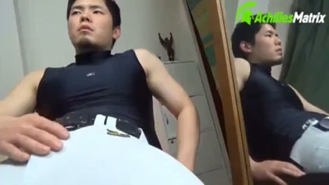 Trai thẳng chơi toy