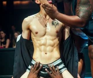 The moment when the handsome Korean man on stage makes hearts race the most has arrived!
