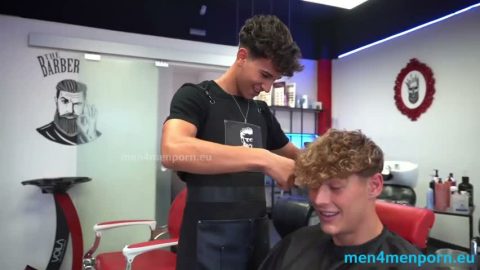 Barber Just To Hot & Beautiful For A Slut
